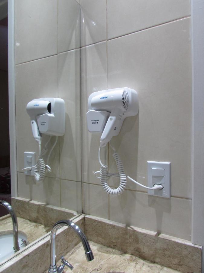 Hotel Tropicalia Proximo A 25 De Marco , Bras E Bom Retiro "Com Estacionamento Conveniado Ao Lado Do Hotel" São Paulo Extérieur photo